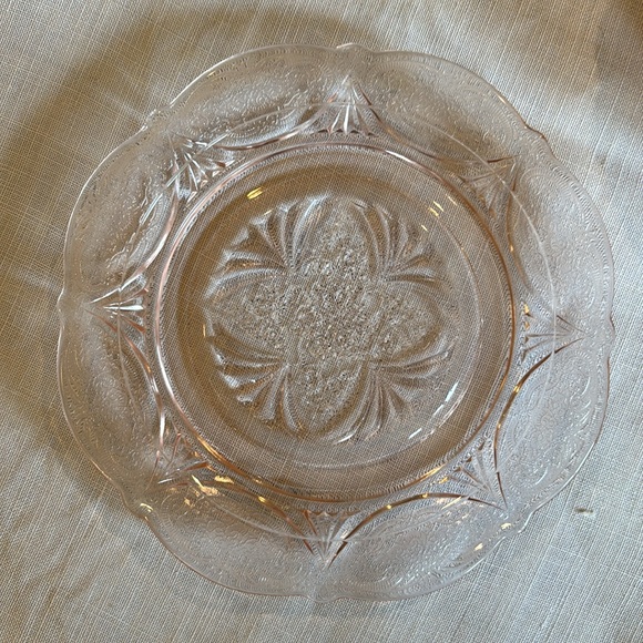 Pink Depression Royal Lace Small Plates (8) - Picture 4 of 11
